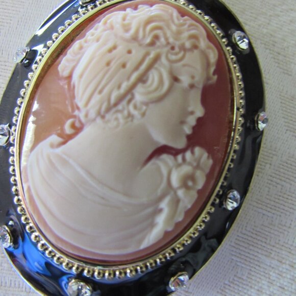 Dazzling Cameo Jewelry Set Amadeo NYC for HSN - Picture 5 of 16